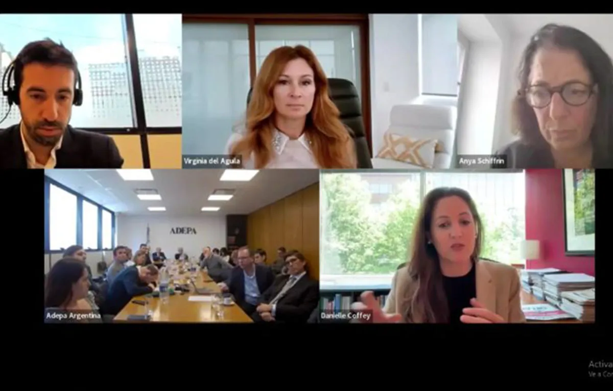 Adepa reunió a especialistas para debatir sobre plataformas, propiedad intelectual y desafíos regulatorios