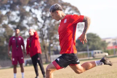 Le cuesta sumar minutos en San Martín de Tucumán, pero su refugio está lejos de las canchas