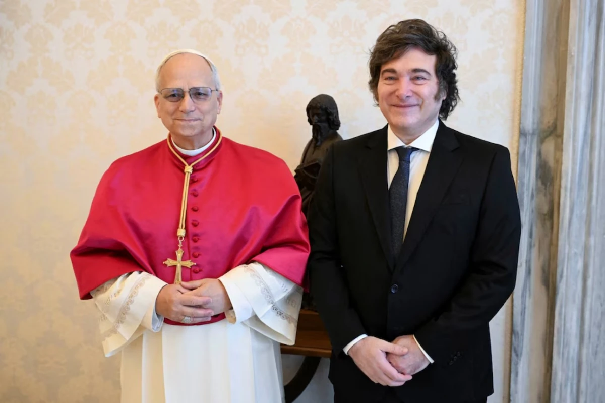 El papa León XIV recibió al presidente Milei y le confirmó que visitará Argentina