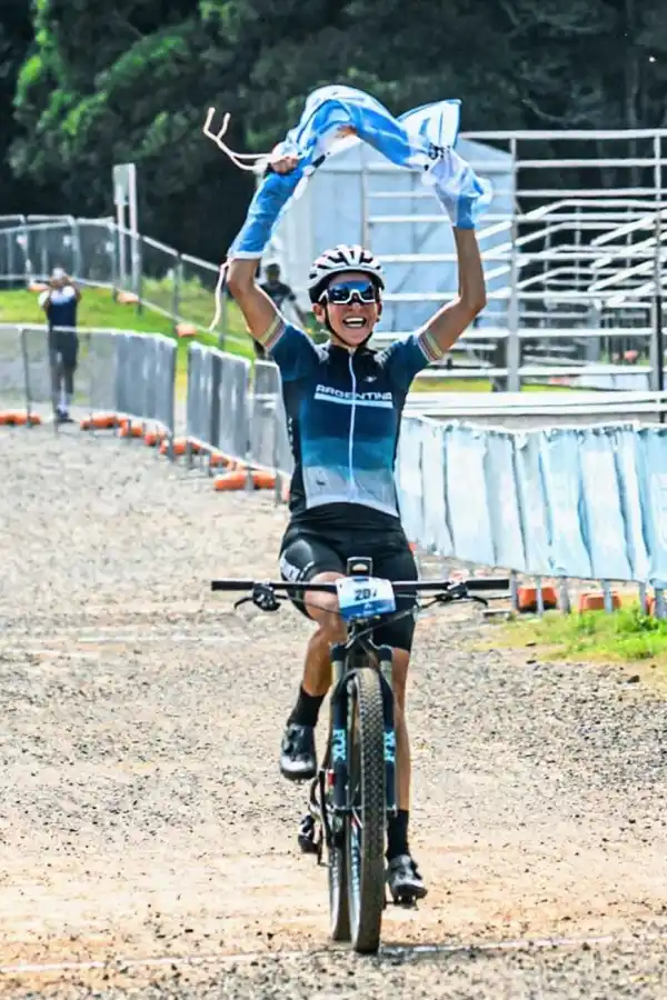 DE ALBERDI A AUSTRALIA. Filgueira al arribar a la meta ya se sabía campeona.