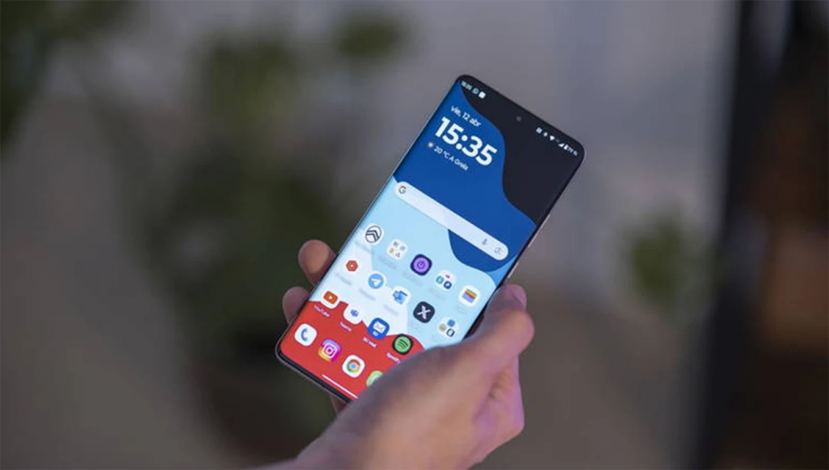 MANTENIMIENTO. Apagar el teléfono y limpiar la memoria RAM te permitirá seguir disfrutando de las prestaciones de tu dispositivo.