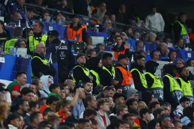 Tragedia en Múnich: un hincha cayó de una tribuna superior y murió durante la final entre España y Portugal