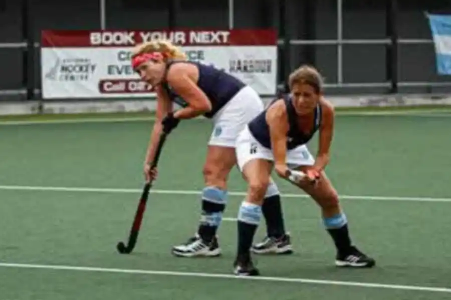 IMPENSADO. Malaspina (en primer plano) es compañera de la histórica Vanina Oneto.