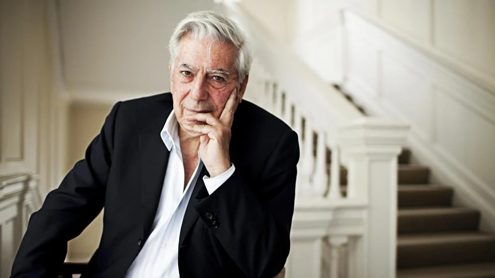 RECUERDO. El homenaje a Vargas Llosa será a mediados de octubre.