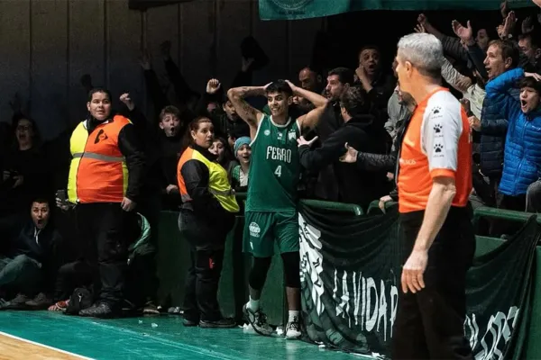 ¿El mejor triple de la historia? El tucumano Emiliano Lezcano metió un tiro de aro a aro para el delirio de Manu Ginóbili