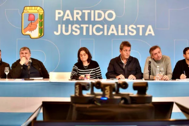 Cumbre de urgencia en el PJ: preparan una marcha para acompañar a Cristina Kirchner si tiene que ir el miércoles a Comodoro Py