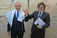 Milei se fue de Israel dos horas antes del ataque: llegó a España, última parada de su gira