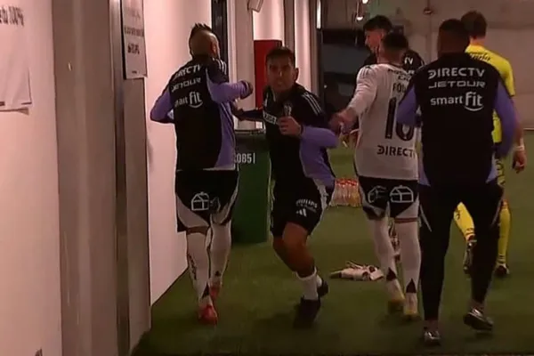 Arturo Vidal y una noche de furia: penal errado, gol en contra y fuerte cruce con un compañero de equipo