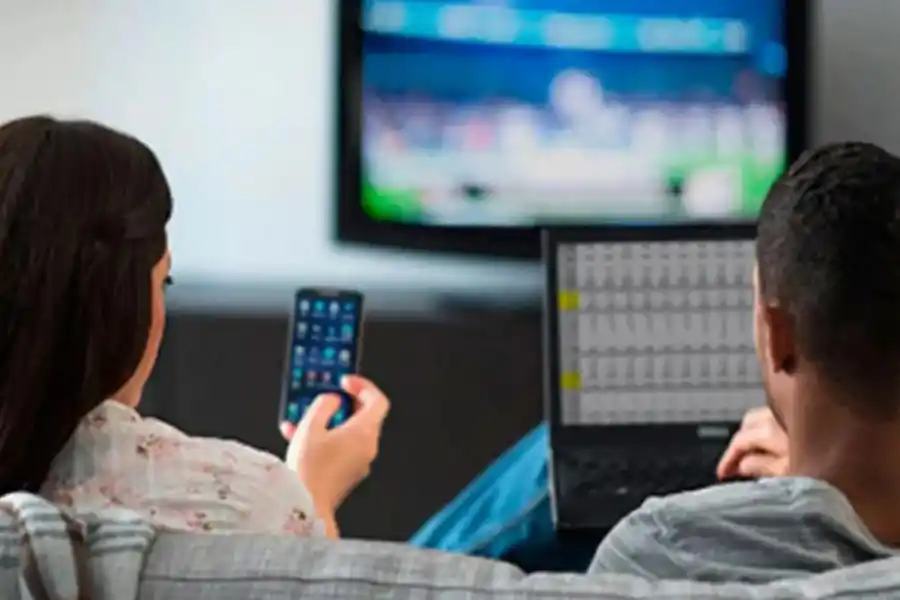 ESCALADA. El rubro de comunicación fue el que mayor variación registró (4,1%), por subas en los servicios.