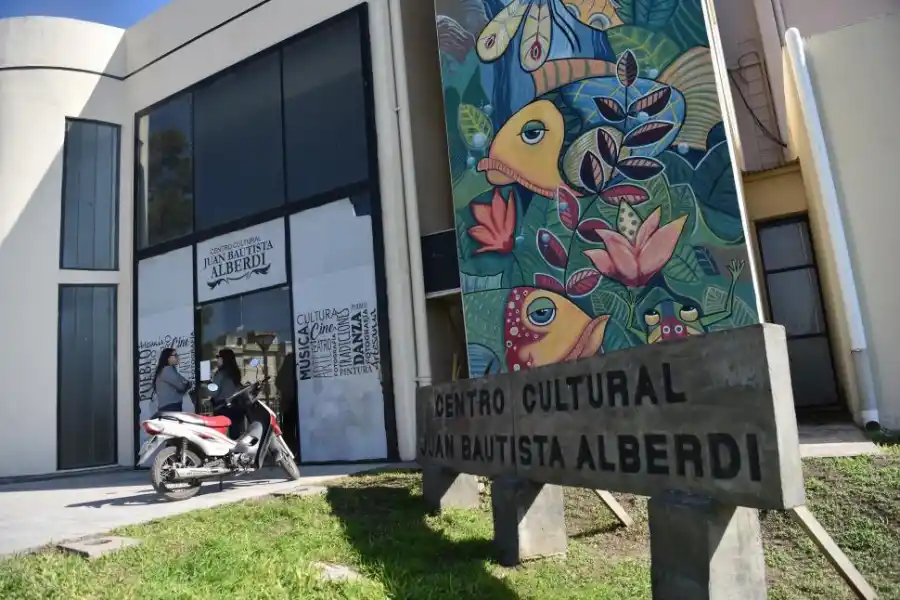 OBRA. La empresa de “Chipi” habría trabajado en el Centro Cultural.