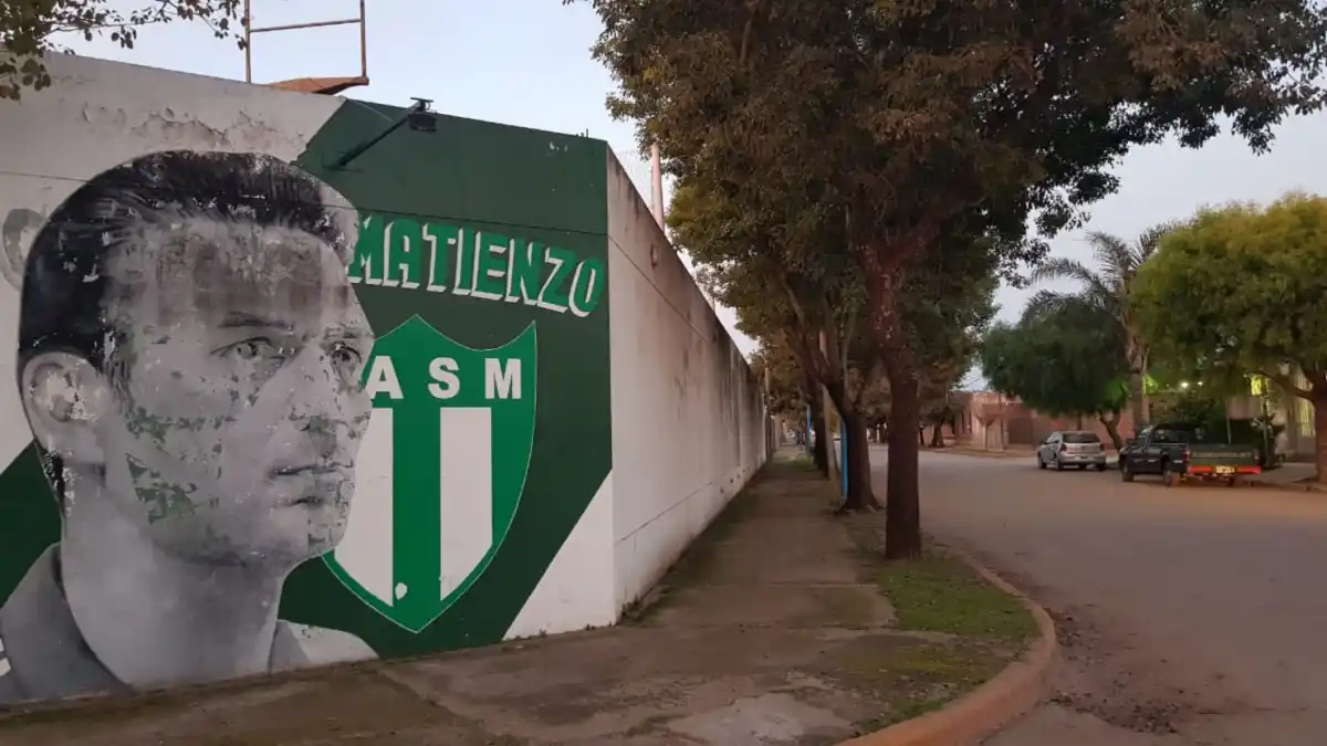 Mural en el club Matienzo, donde empezó de niño a jugar al fútbol.