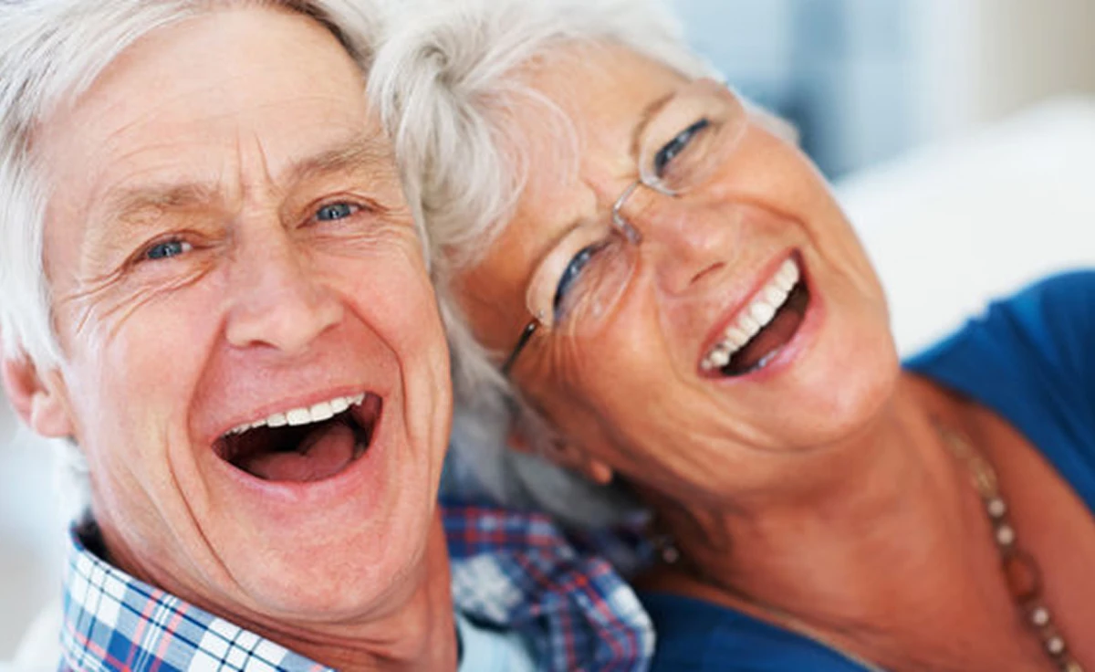 La risa como terapia mejor el estado de ánimo y reduce el estrés.