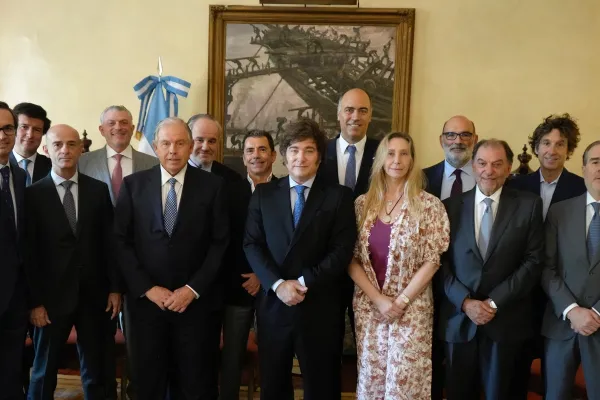 Antes de su regreso al país, Javier Milei se reunió con empresarios en España