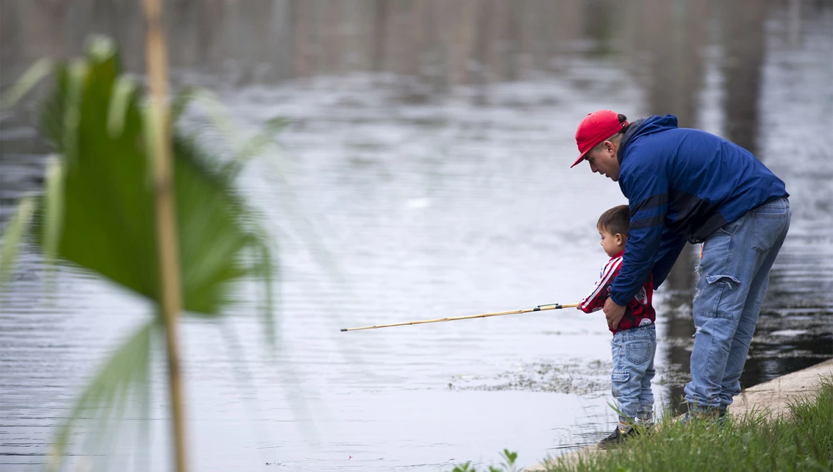 JUNTOS. El domingo se prestará para reunirse en casa y para disfrutar de la tarde en alguno de los espacios verdes de la provincia. 