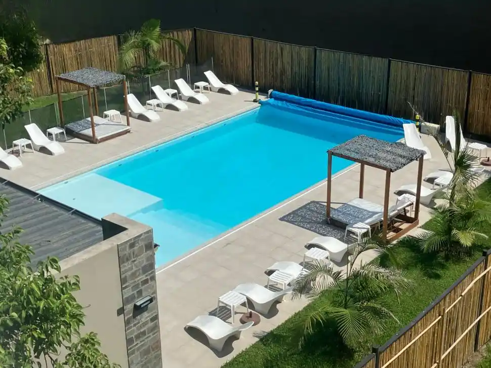 Howard Johnson Yerba Buena: tu plan invernal a la vuelta de casa