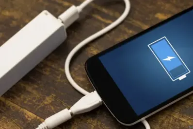 Estos son los tres errores que deberías evitar al cargar el celular para que tenga una vida útil más larga