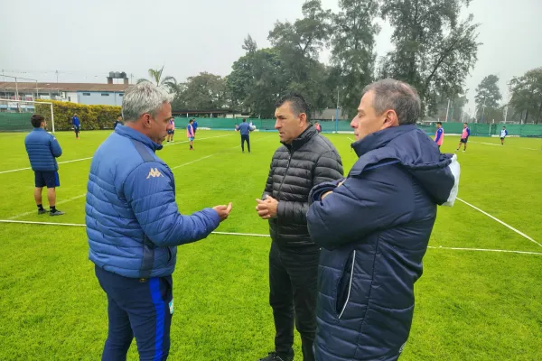 Mario Leito se reunió con Lucas Pusineri para definir el mercado de pases