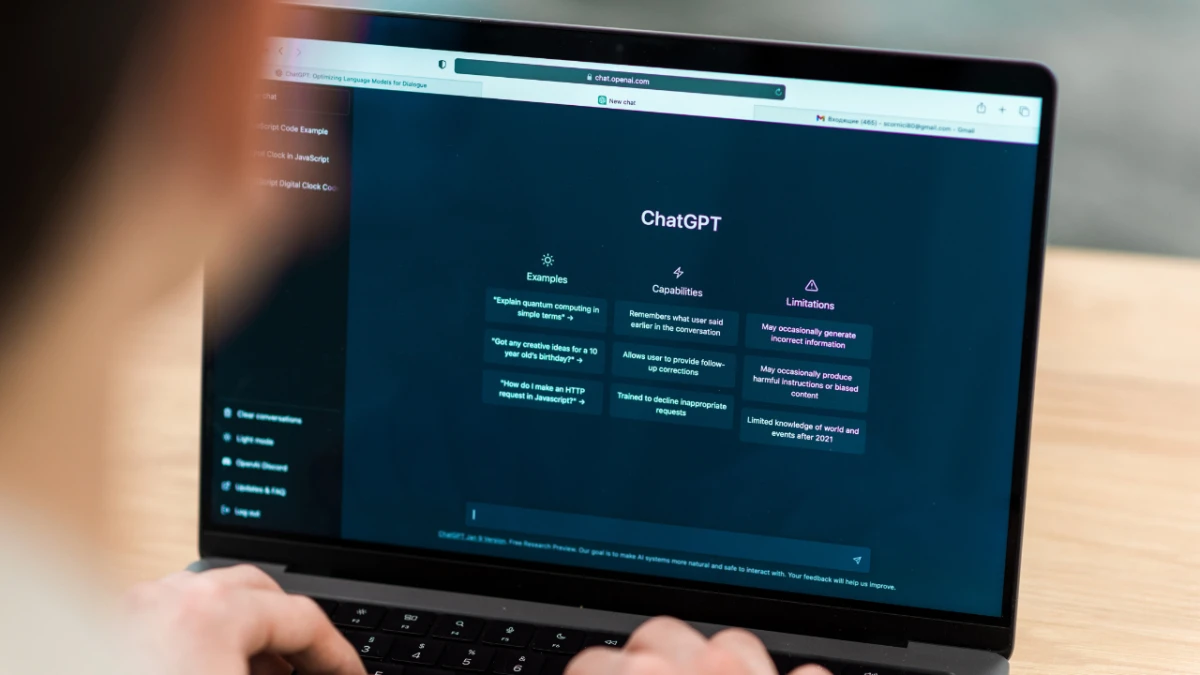 FALLAS TÉCNICAS Y RESPUESTAS INCORRECTAS. Por estos motivos se desaconseja el uso directo de ChatGPT para preparar exámenes. / FREEPIK