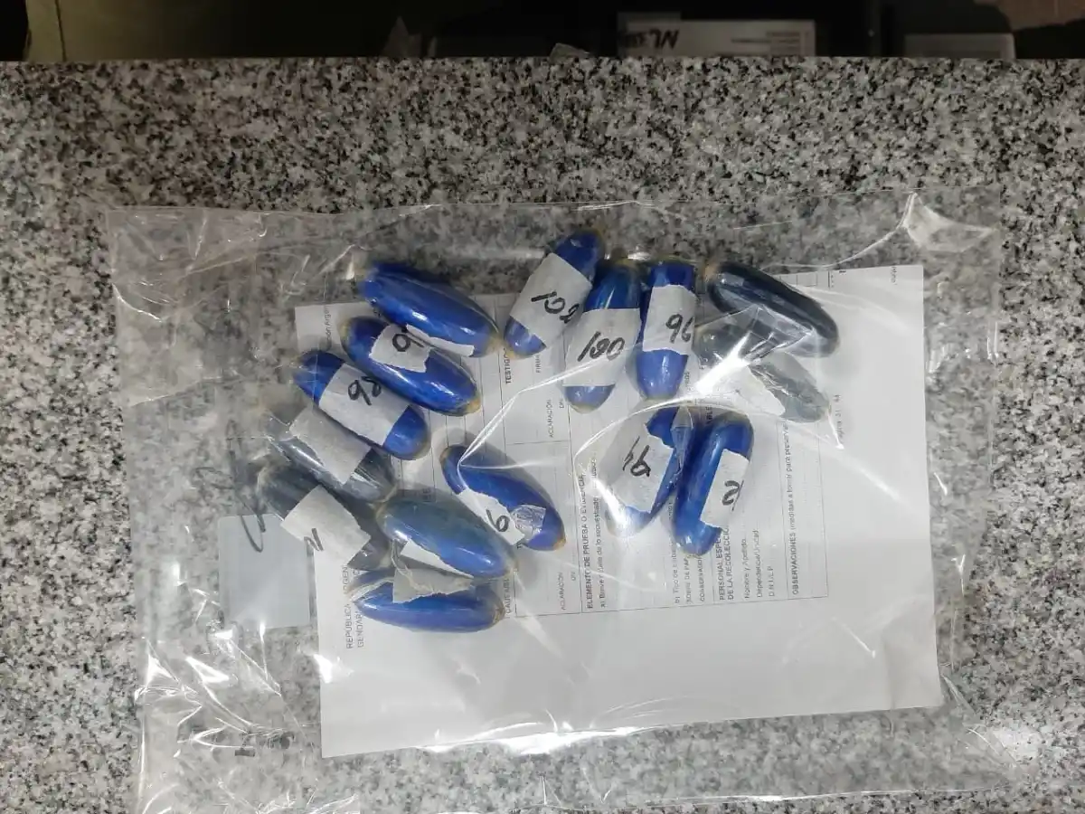 Detienen a una mujer en Tucumán con más de 100 cápsulas de cocaína en su estómago