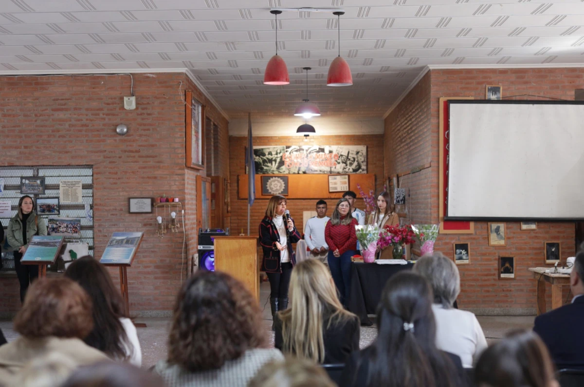 Susana Montaldo visitó la escuela tucumana elegida entre las mejores del mundo