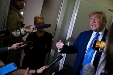 Trump pide la “rendición incondicional” de Irán