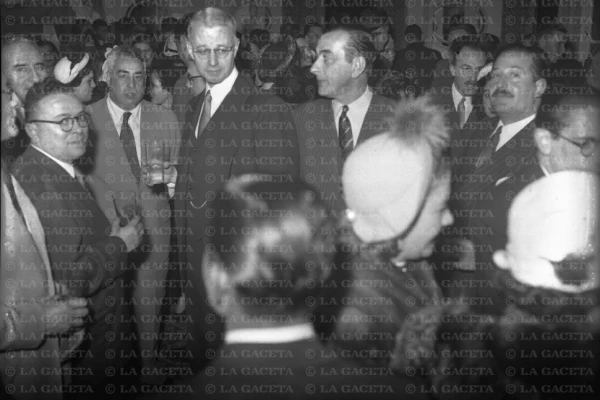 Recuerdos fotográficos: 1951: el embajador de EEUU, de visita en el hotel Savoy