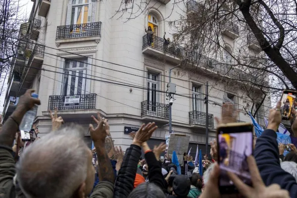 El balcón de Cristina y cómo aprovechar la centralidad: victimización y después