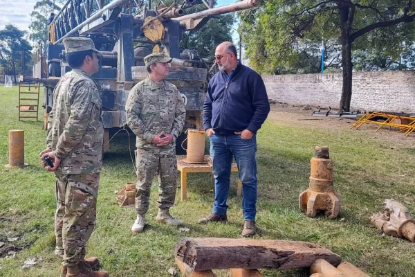 La SAT comenzó a perforar un pozo de agua potable en el Liceo Militar