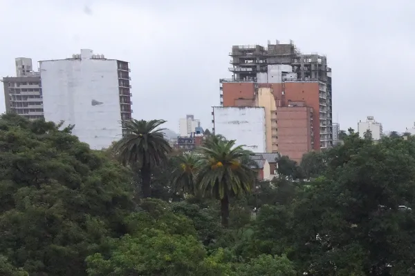 El tiempo en Tucumán: el cielo podría despejarse pero la temperatura volverá a retroceder