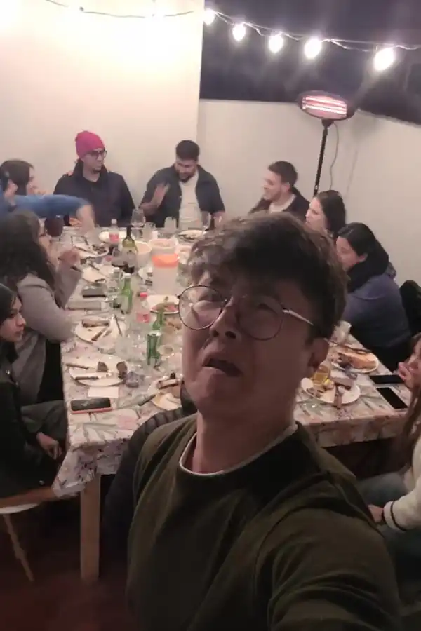 Asados para solos y solas: la original propuesta de un coreano que arrasa en redes