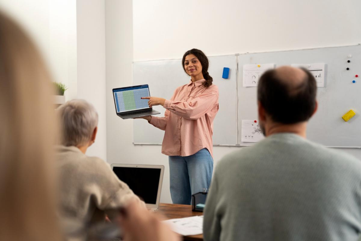 ¡Oportunidad Única para Docentes Argentinos! Capacitación Gratuita en IA y Convivencia Digital con Telecom