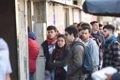 El desempleo subió al 7,9% en el primer trimestre, el nivel más alto en la era de Javier Milei