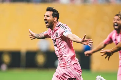 Lionel Messi le dio la victoria a Inter Miami, que quedó a un paso de los octavos de final