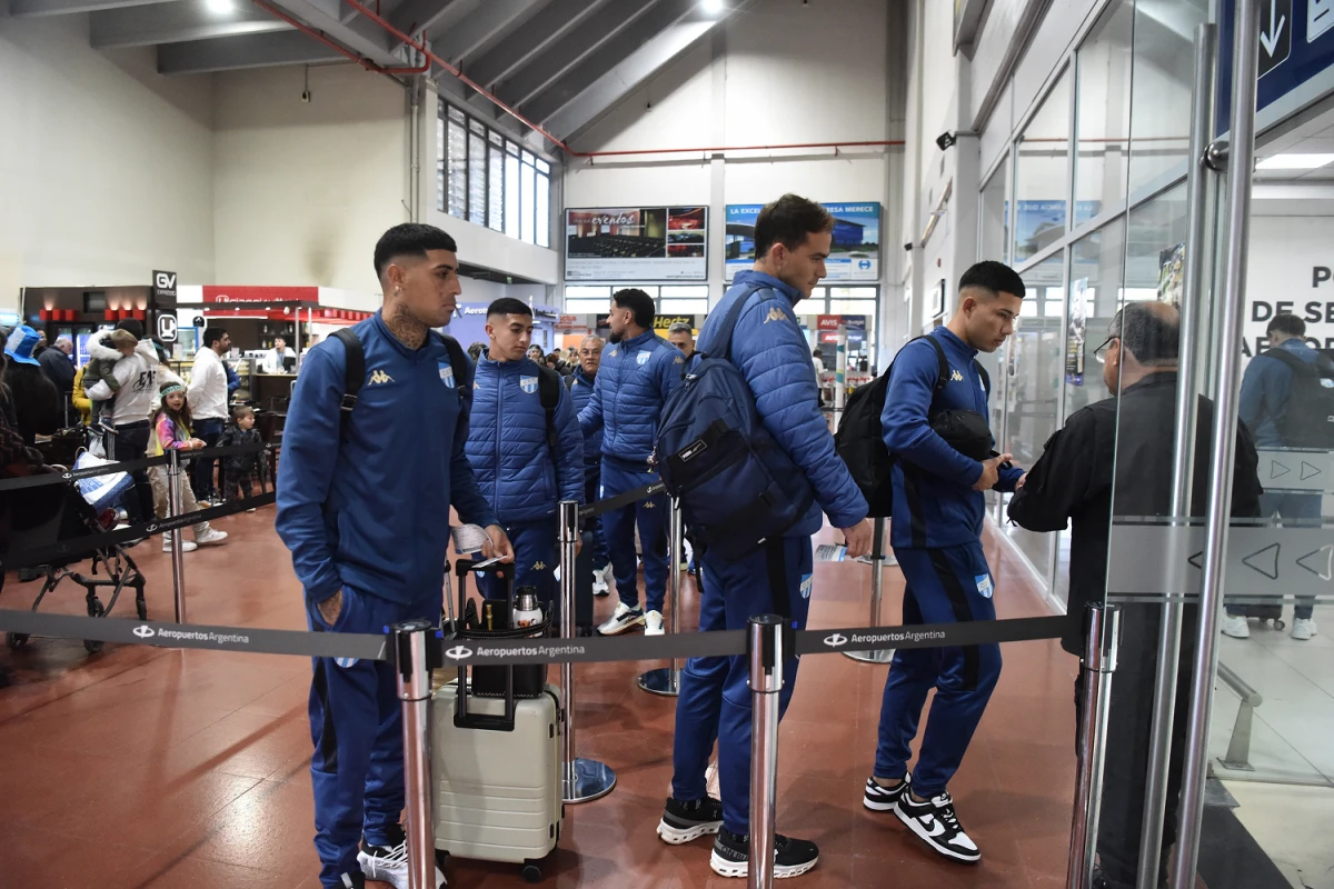 El primer grupo embarcó minutos antes de las 10.