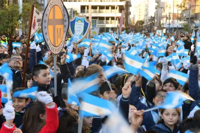 En Tucumán, el Día de la Bandera arrancó con el clásico desayuno patrio