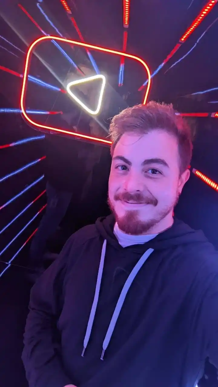 FORMADO EN CIENCIAS DE LA COMUNICACIÓN. Nicolás Andjel reivindica los conocimientos de su carrera.