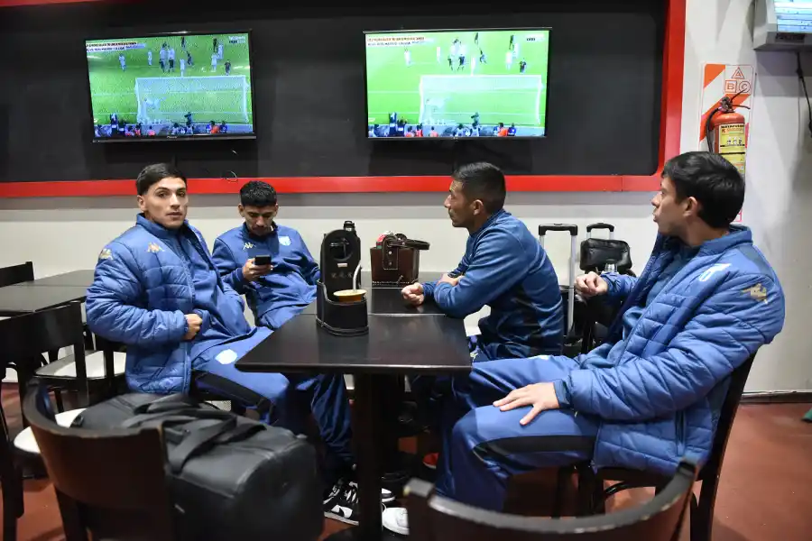 LOS PRIMEROS DEL SEGUNDO GRUPO. Coronel, 