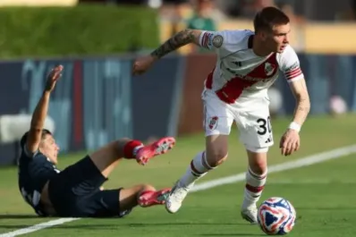 River Plate enloqueció a Rayados, no pasó del empate, quedó con uno menos y sin asegurar la clasificación