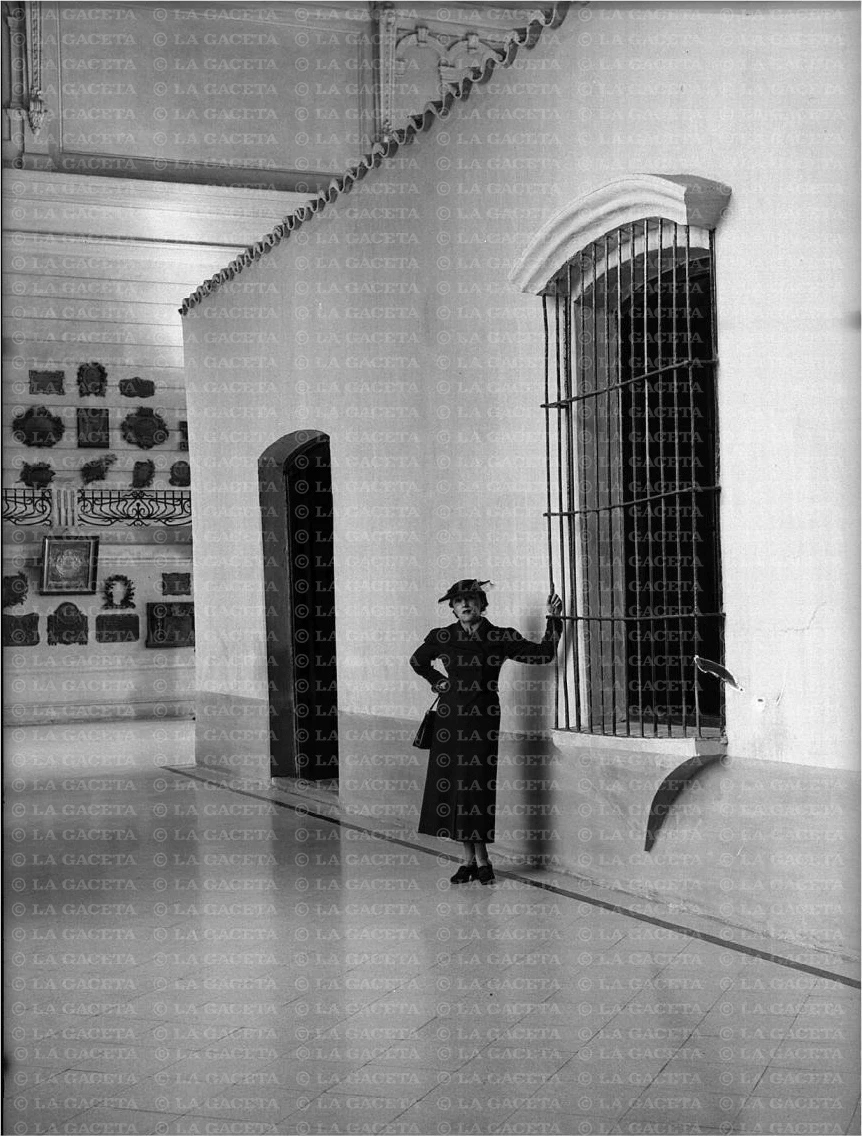 Recuerdos fotográficos: Berta Singerman en la Casa Histórica de los años 30