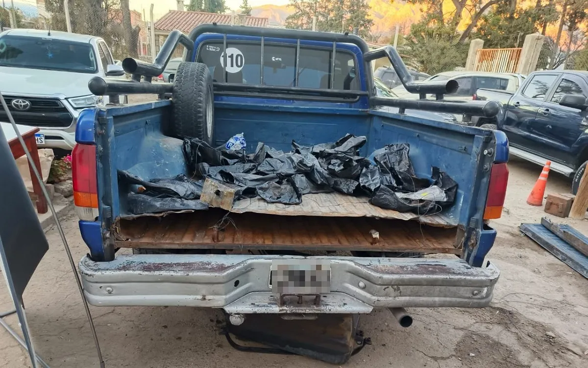 Cafayate: descubren 200 kilos de cocaína en el doble fondo de una camioneta