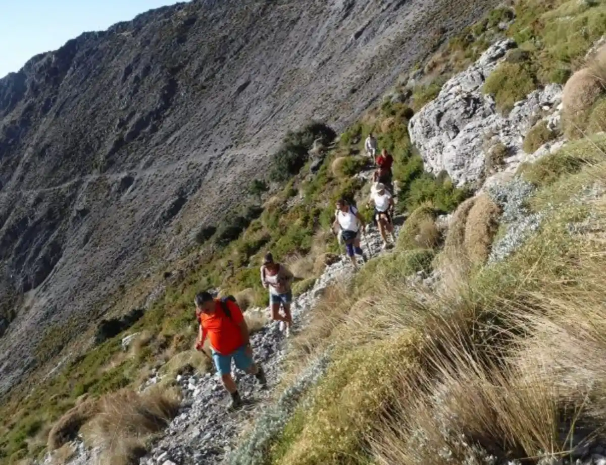 Las cinco rutas de senderismo más espectaculares de Málaga: naturaleza salvaje entre desfiladeros, montañas y ríos