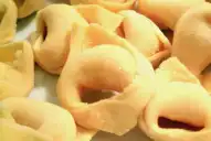 Cómo hacer capeletis caseros: la receta invernal fácil, económica y deliciosa