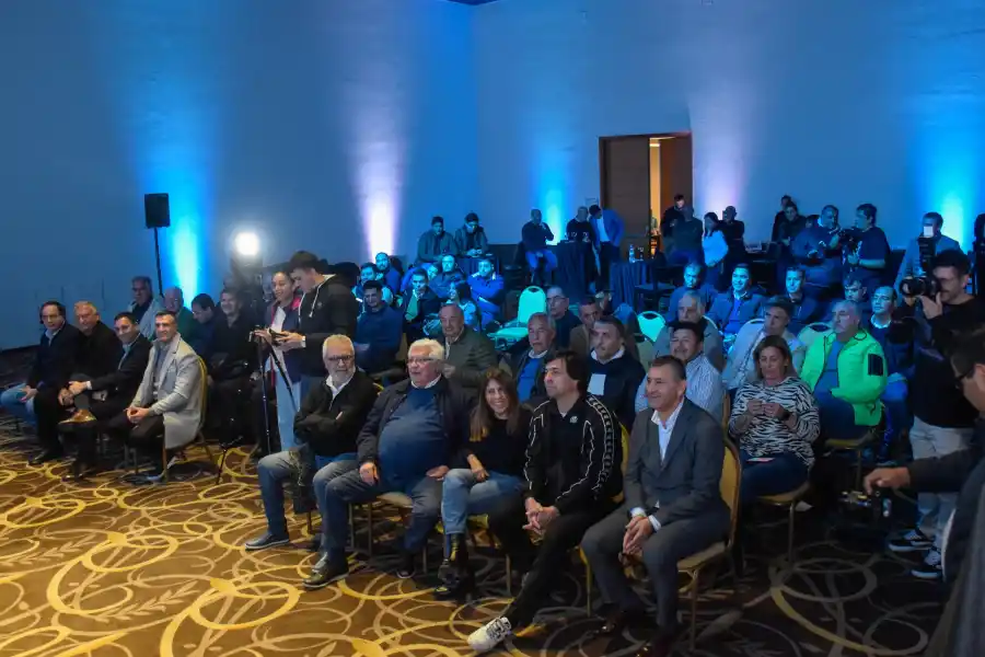 Así lucirá el Decano con su nueva camiseta