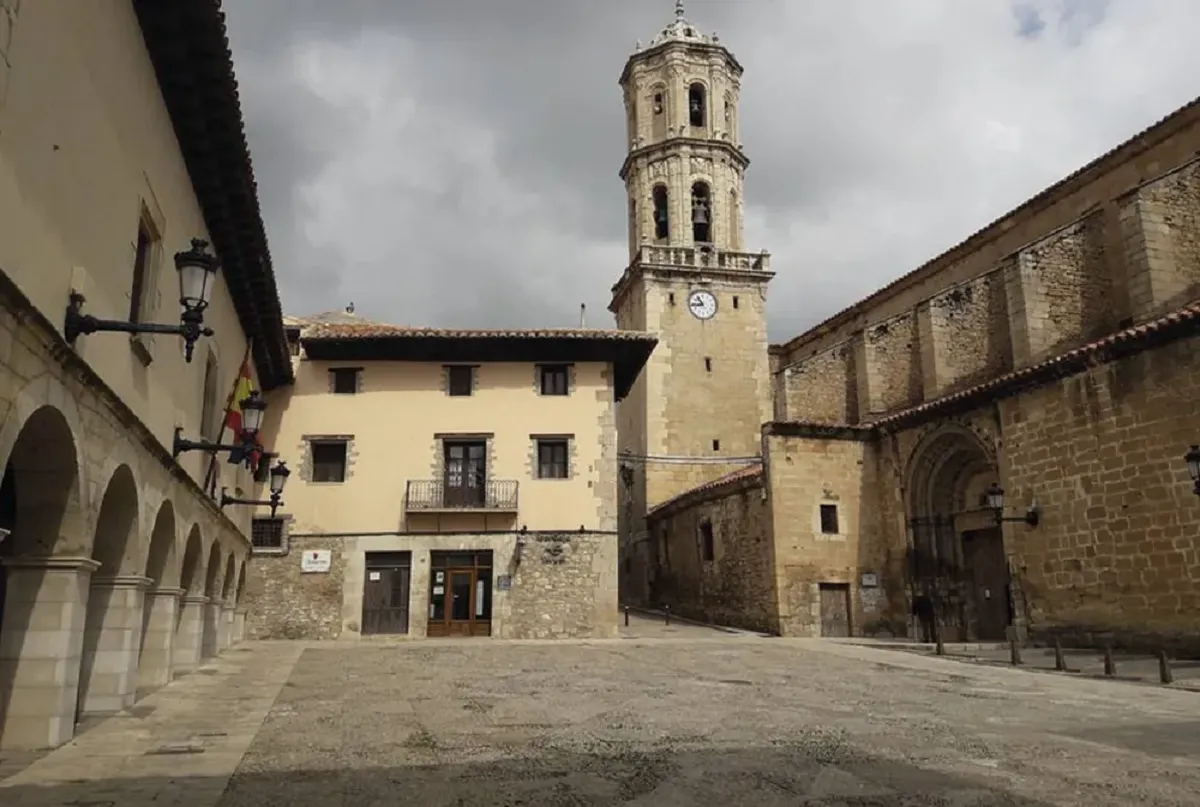 El pueblo de 500 habitantes en España que busca empleados sin exigir título universitario: cómo postular