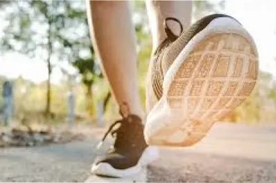 Pies felices, cuerpo sano: guía completa para el cuidado podal durante todo el año