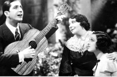 90 años de la muerte de Gardel: cómo fue el misterioso choque de avión que mató a 17 personas