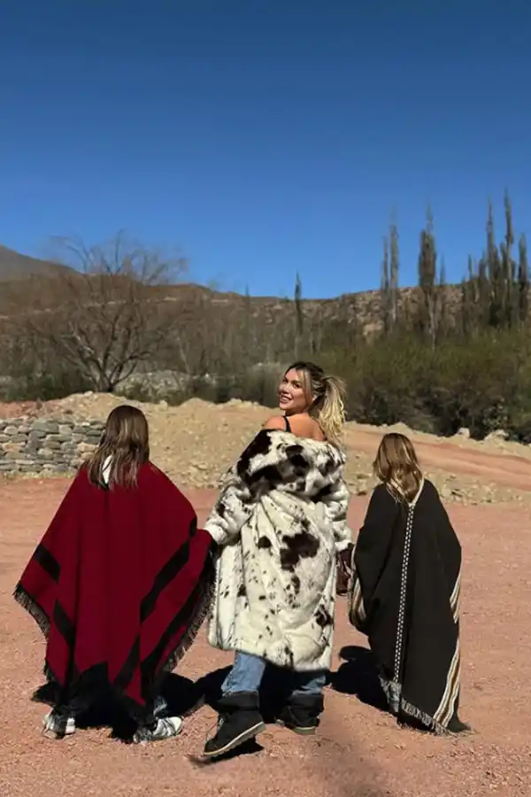 Vacaciones en familia: Wanda Nara estuvo de glamping en el norte argentino