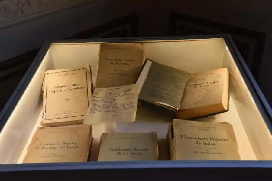 CANCIONEROS. Son las ediciones originales, publicadas desde 1926. 