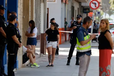 Consternación en Algemesí: un hombre asesina a su mujer y a su hijo de tres años
