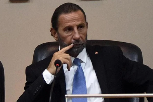 Taxis vs. plataformas de transporte: “O tributan todos o no tributa nadie”, dijo Juri